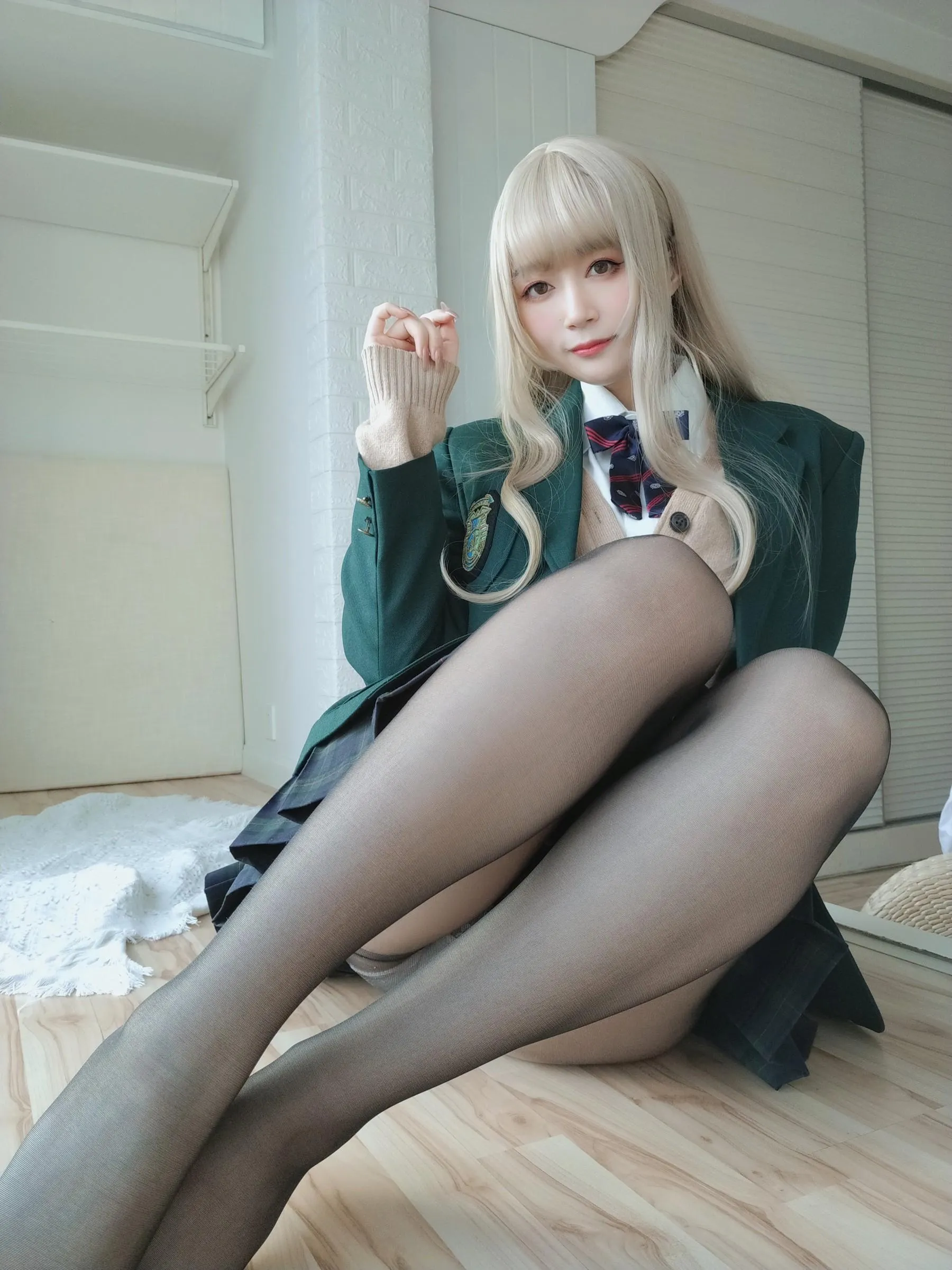 白银81 – 自撮 Vol.53 灰色空间 [92P]插图5